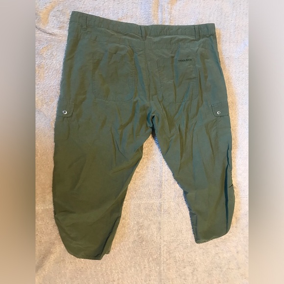 Women’s Woolrich Capri Length Hiking Pants Set of Two Grey Green Size 14 - Picture 9 of 11